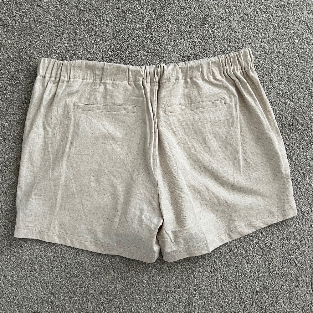 NWT Banana Republic Linen Shorts - Picture 2 of 3
